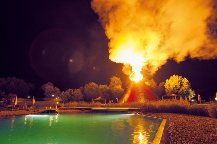 布魯茂百水溫泉酒店火山溫泉設(shè)計(jì)